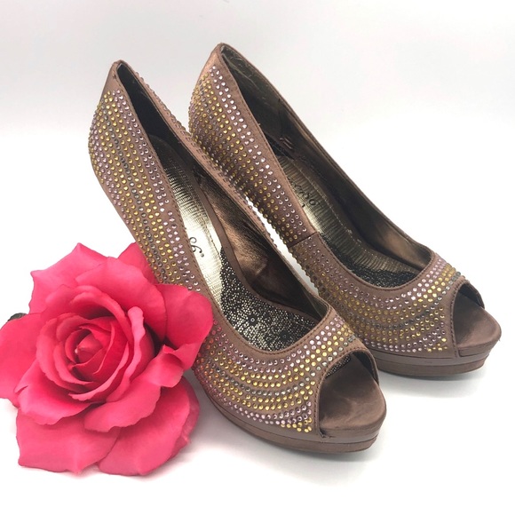 Society 86 Gem Encrusted Satin Heels size 9 - Picture 3 of 9